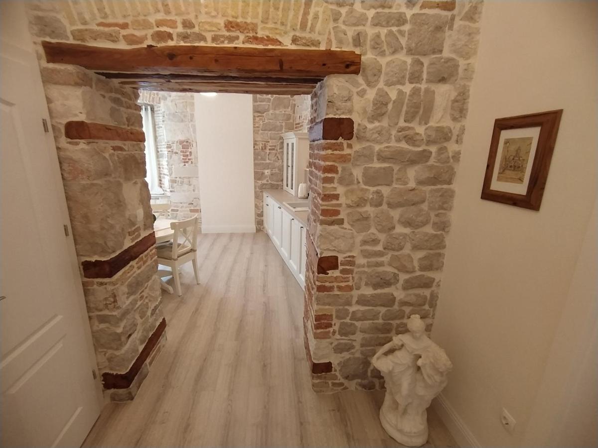 Apartment Antique Zadar - City Center Exteriör bild
