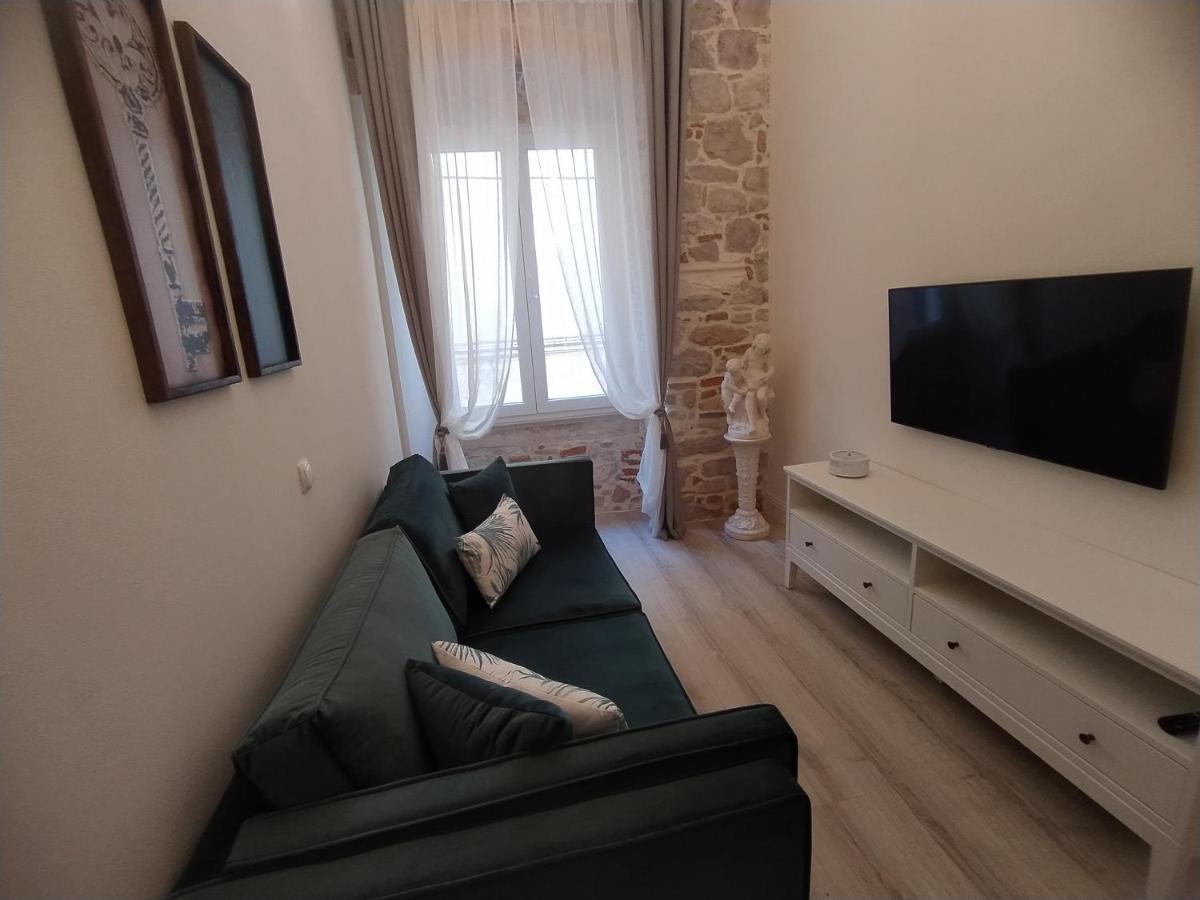Apartment Antique Zadar - City Center Exteriör bild