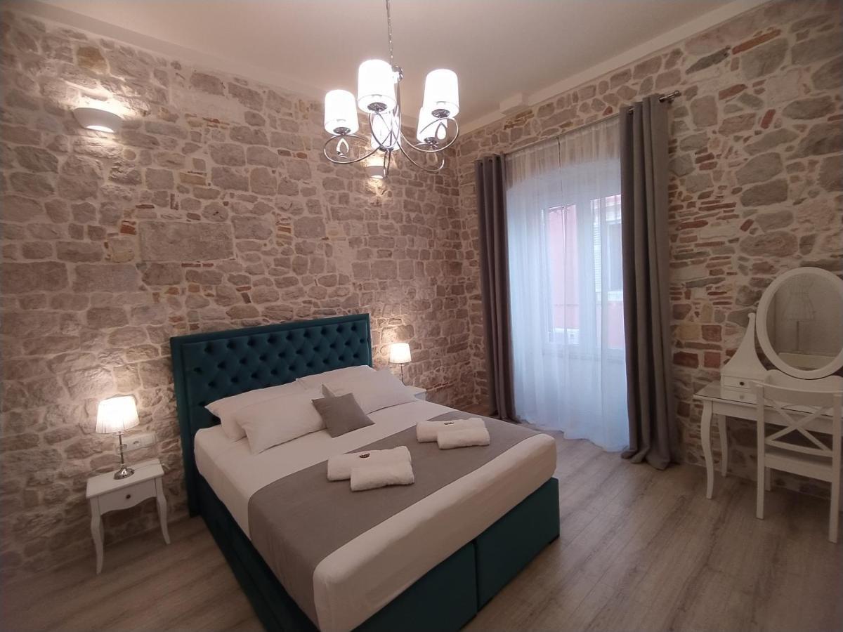 Apartment Antique Zadar - City Center Exteriör bild