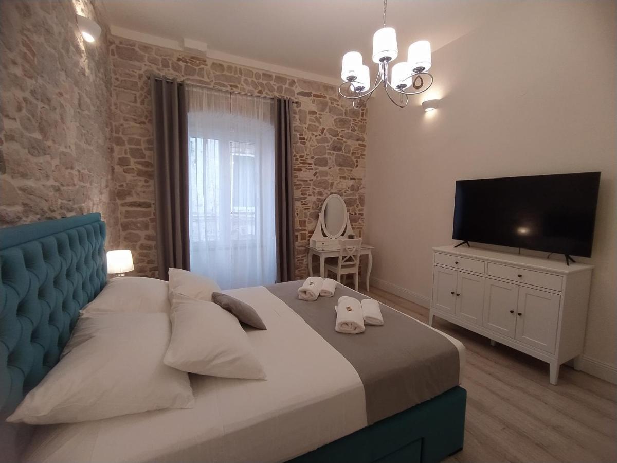 Apartment Antique Zadar - City Center Exteriör bild