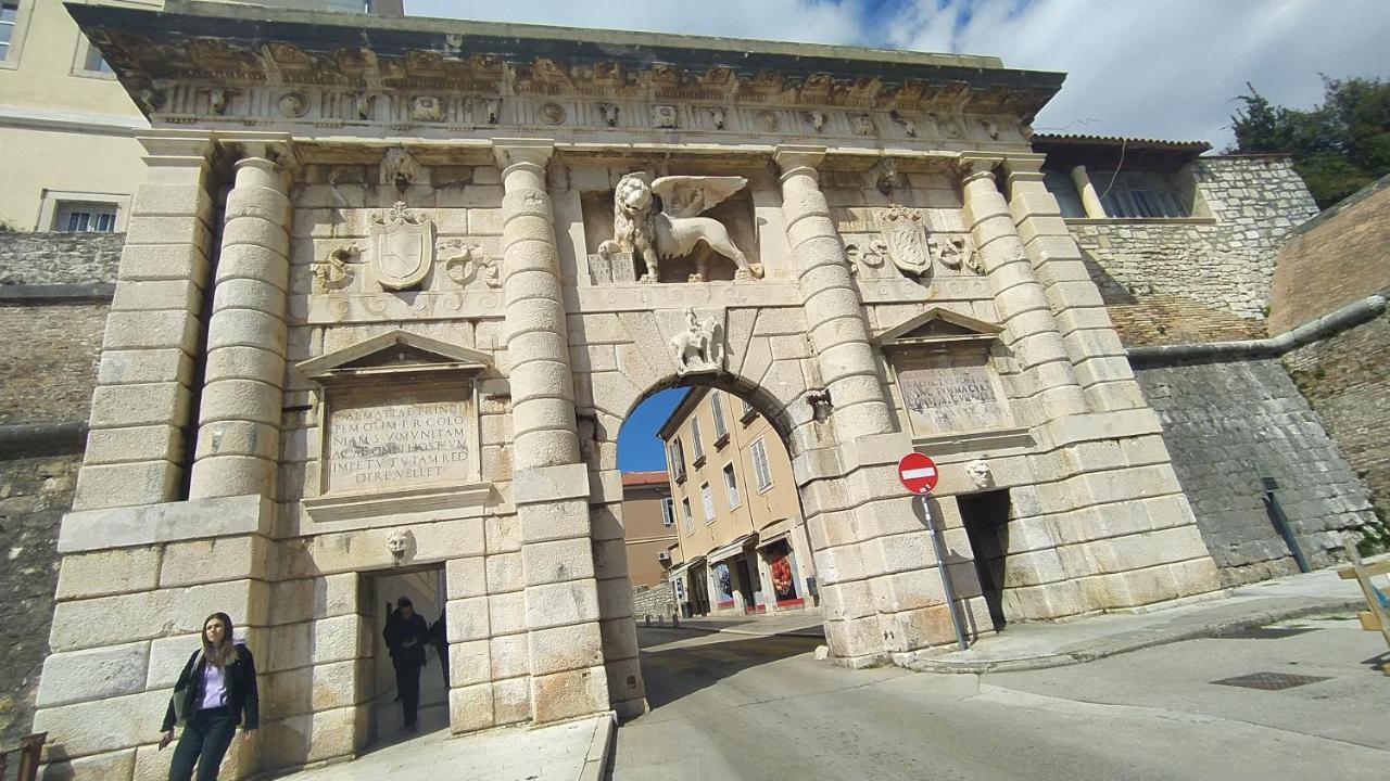 Apartment Antique Zadar - City Center Exteriör bild